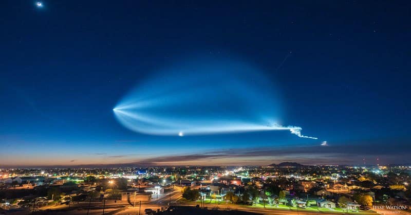 SpaceX Rocket Timelapse Video Looks like a UFO Sighting