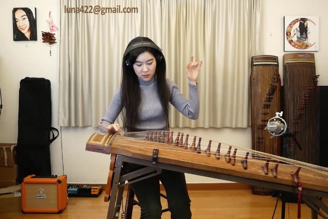 Luna Lee Performs A Medley Of Rock Songs On A Traditional Korean Gayageum