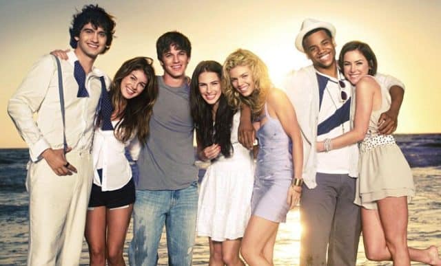 Here&#8217;s Why The 90210 Reboot Failed to Resonate With Audiences