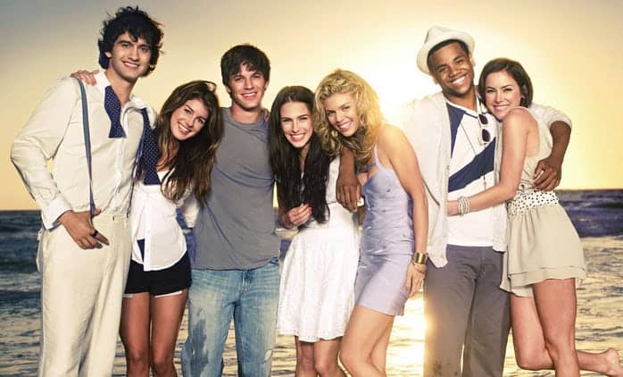 Here’s Why The 90210 Reboot Failed to Resonate With Audiences