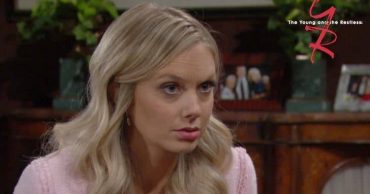 Young and the Restless Spoilers: Kyle is Smitten