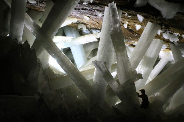 Cave of the Crystals in Mexico Looks Just Like The Fortress of Solitude