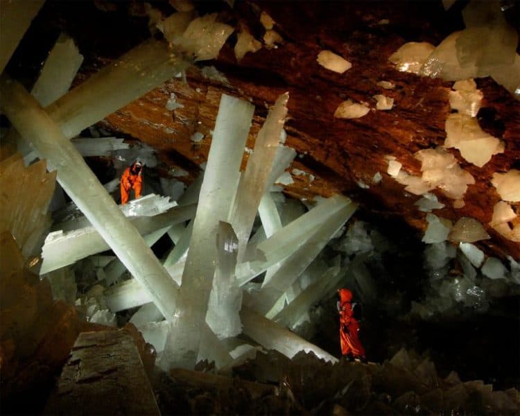 Cave of the Crystals in Mexico Looks Just Like The Fortress of Solitude