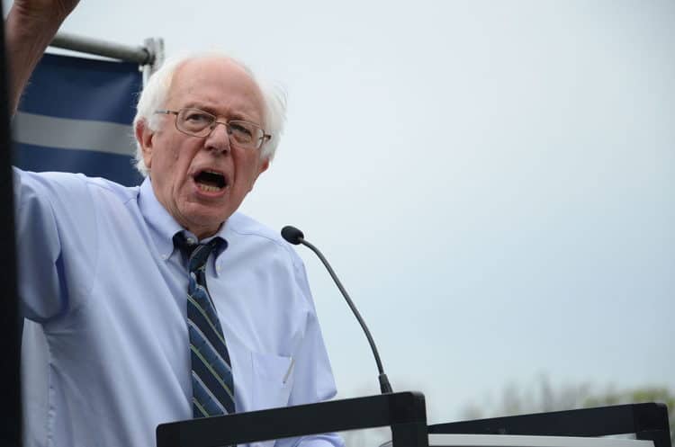 Bernie Sanders Promises to Learn How to Play Minecraft