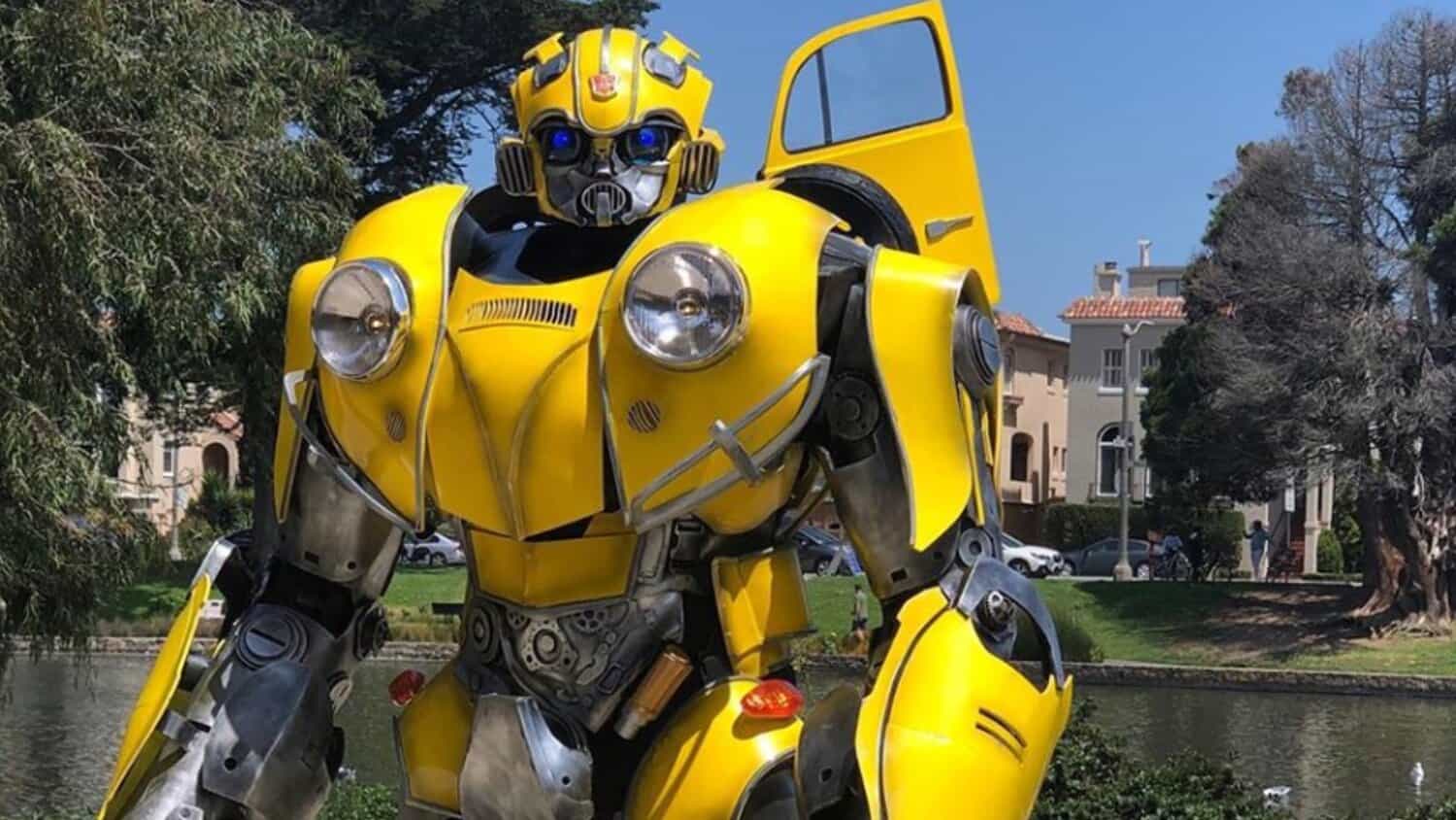 Transformers Fan Does in Insanely Good Bumblebee Cosplay