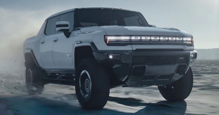 New Hummer EV Supertruck Comes Straight Out of a Sci-Fi Movie