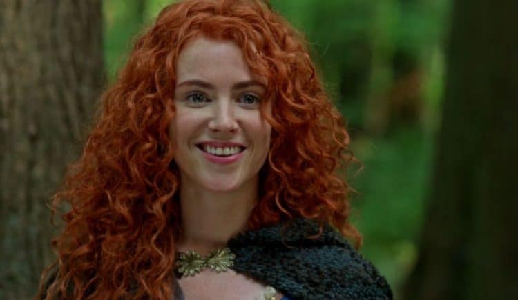 10 Things You Didn’t Know about Amy Manson