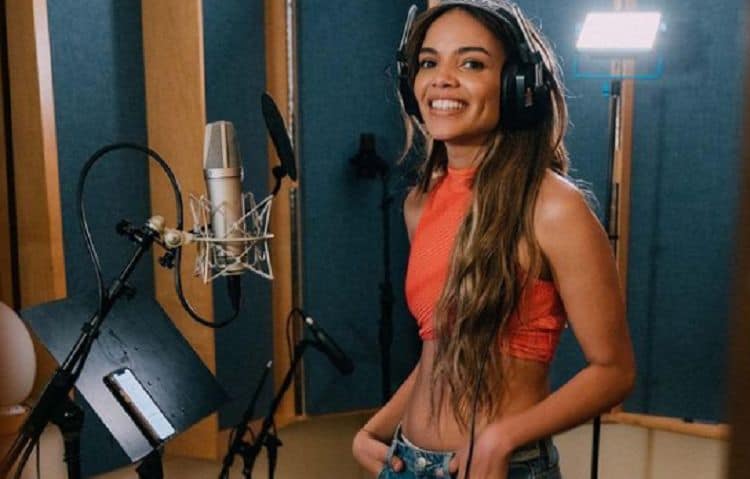 Leslie Grace Has Officially Been Cast As Batgirl