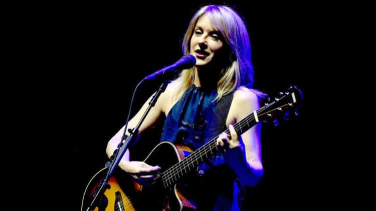 10 Things You Didn&#8217;t Know about Liz Phair