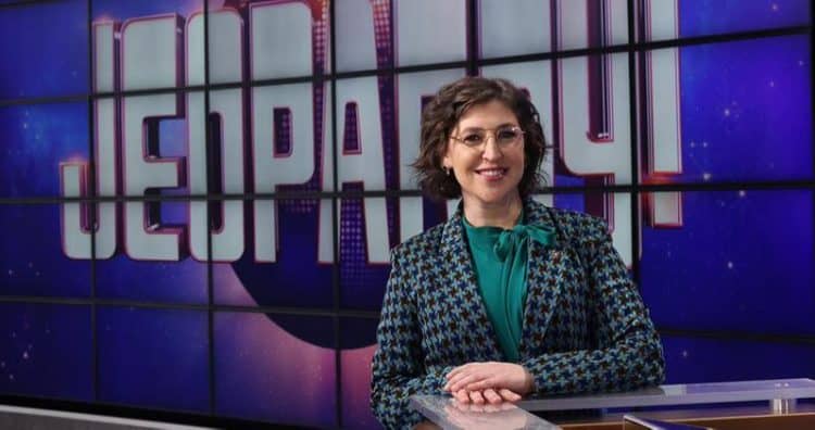 Fans are Loving Mayim Bialik as the Host of Jeopardy!