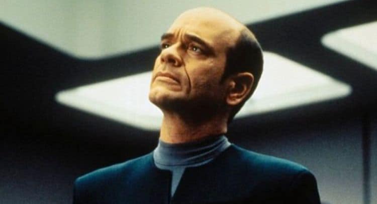 Watch Robert Picardo (The Doctor in Star Trek: Voyager) Sing the Star Trek Theme