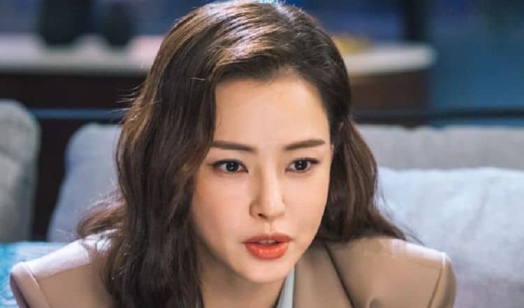 10 Things You Didn't Know about Honey Lee