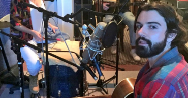 ROBBIE-ARNETT-ACOUSTIC-STUDIO who is Robbie Arnett Milo Greene