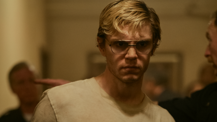 How Evan Peters Prepared for His Role in the Jeffrey Dahmer Story