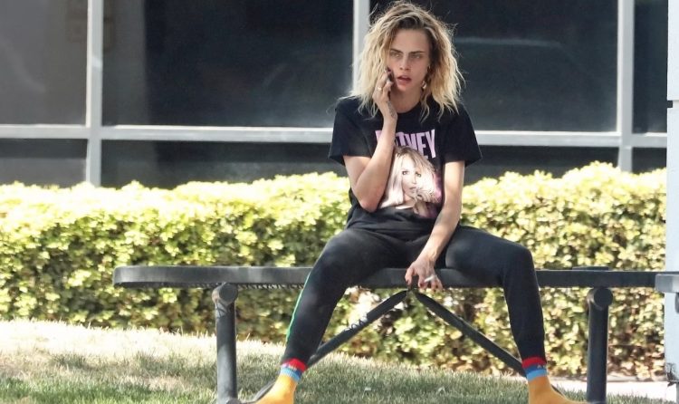Is Cara Delevingne Going Insane? What&#8217;s Happening to Her?
