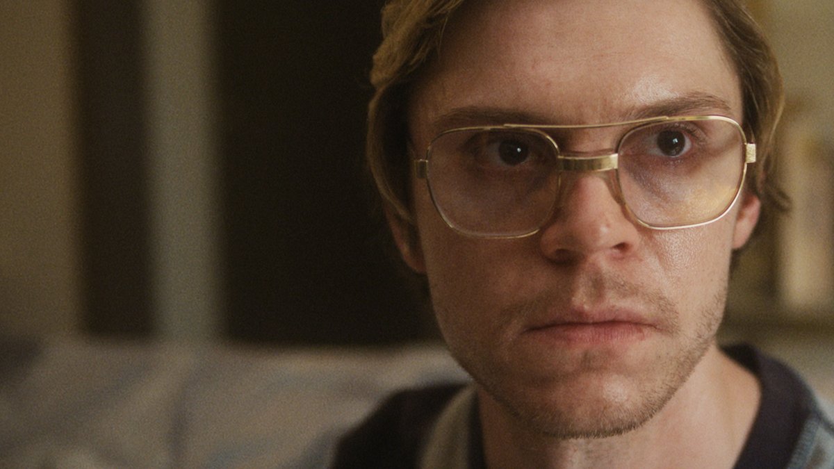 Evan Peters as Jeffrey Dahmer is Nightmare Fuel