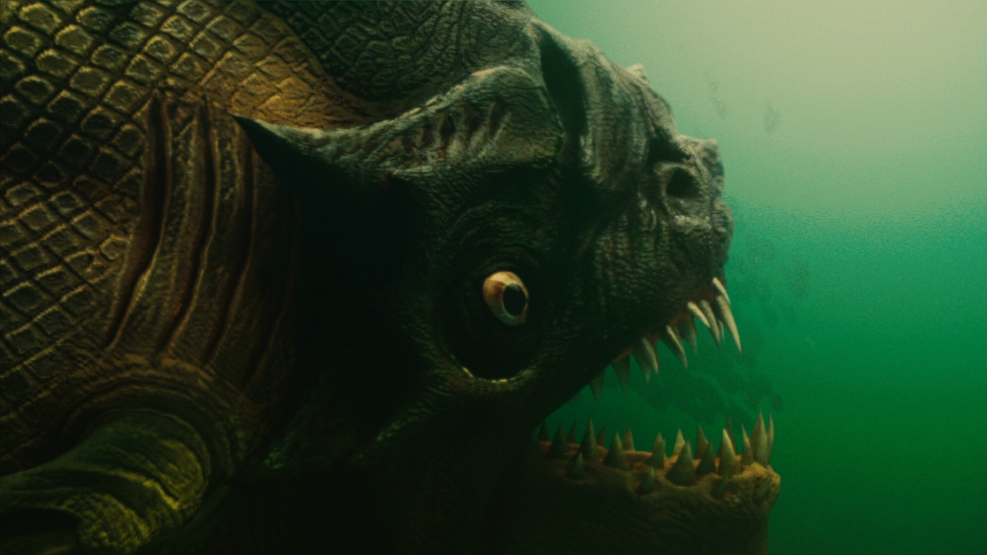 5 of the Deadliest Animals in Movies