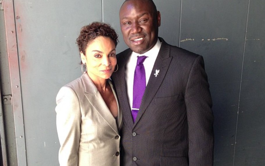 How Old is Jasmine Guy?