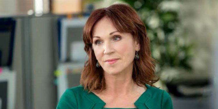 Marilu Henner in An Aurora Teagarden Mystery