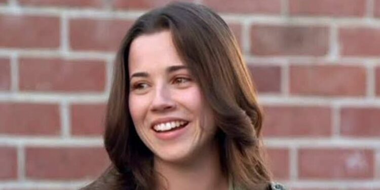 Linda Cardellini in Freaks and Geeks