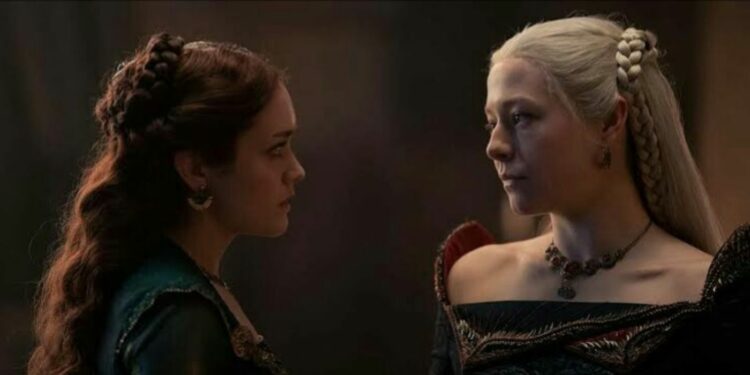 Queen Alicent and Princess Rhaenyra in House of the Dragon