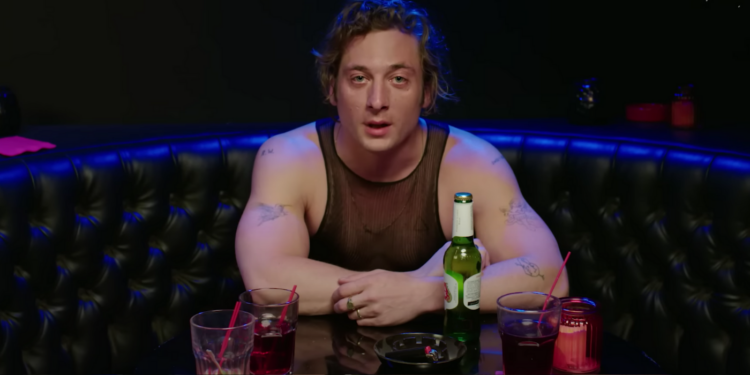 Jeremy Allen White in vest