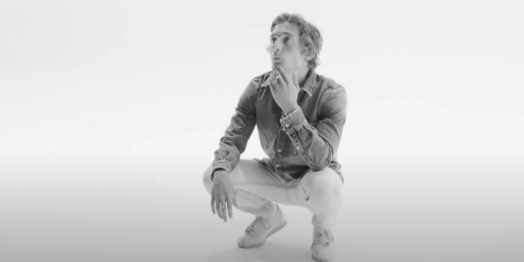 Jeremy Allen White posing for instyle