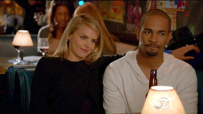 Eliza Coupe as Jane Kerkovich-Williams and Damon Wayans Jr. as Brad Williams in Happy Endings