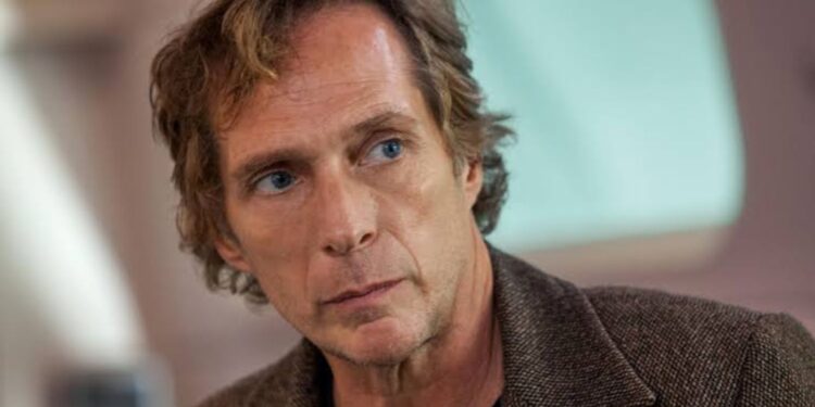 William Fichtner as Carl Hickman in Crossing Lines