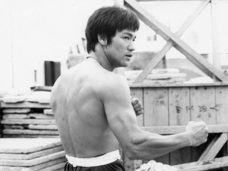 Bruce Lee’s Close-Knit Family &#038; Legacy Showcased in Rare Photos