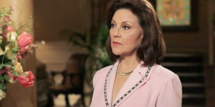 7 Things You Didn&#8217;t Know About Gilmore Girls&#8217; Kelly Bishop