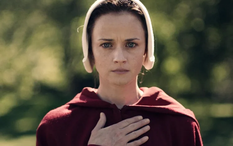 Gilmore Girls Alexis Bledel in the handmaid's tale