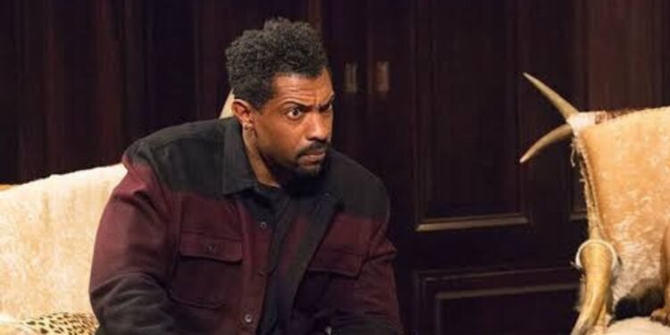 Deon Cole in Angie Tribeca