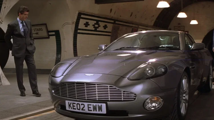 Pierce Brosnan Die another day Aston Martin v12 Vanquish