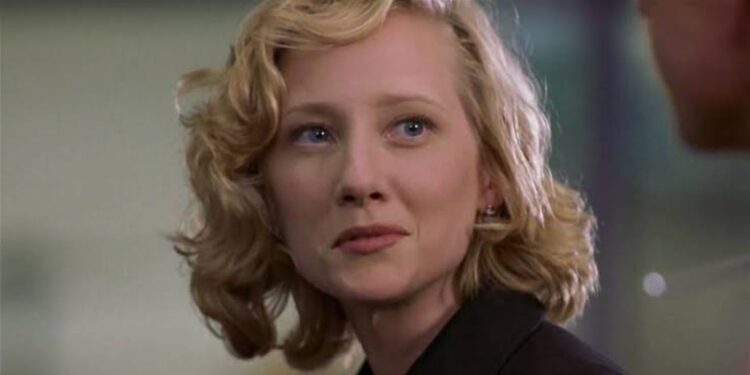 Anne Heche in Volcano (1997)