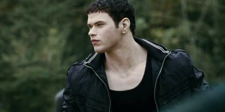 5 Things You Didn&#8217;t Know About Twilight&#8217;s Kellan Lutz