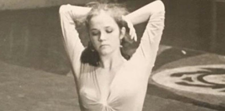 Lea Thompson as a ballerina