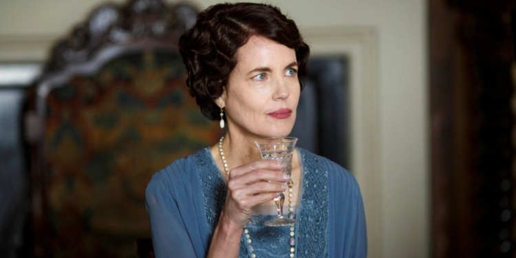 Elizabeth McGovern as Cora Crawley