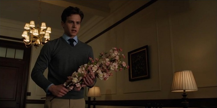 Flynn as Mike in Braindead