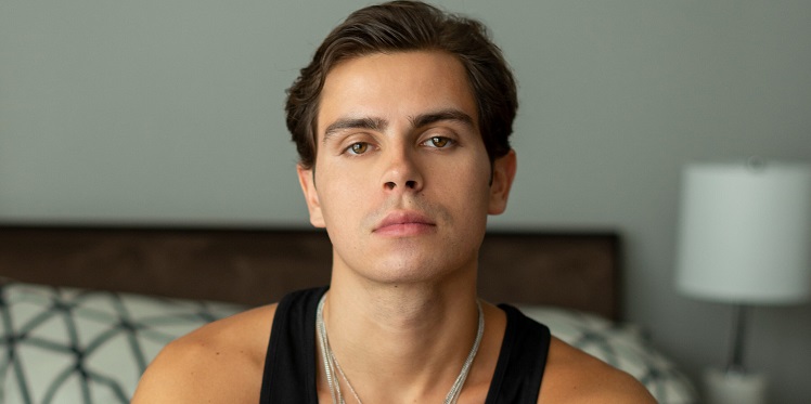  Jake T. Austin