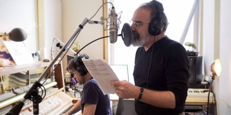 Mandy Patinkin singing