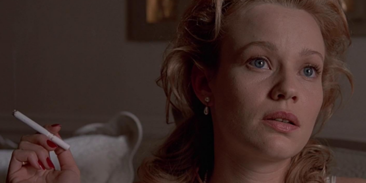 Samantha Mathis in American Psycho 