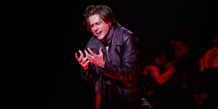 Aaron Tveit in Moulin Rogue!