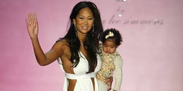 Aoki Lee Simmons modeling at 18 months