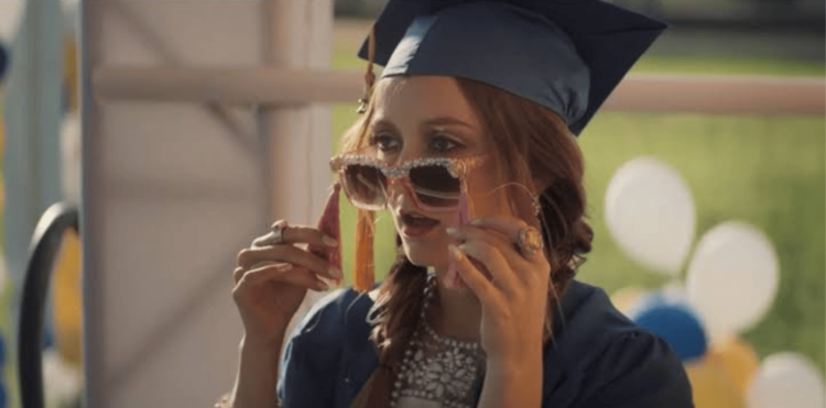 Billie Lourd in Booksmart