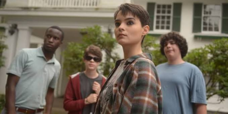 Brianna Hildebrand in The Exorcist (2017)