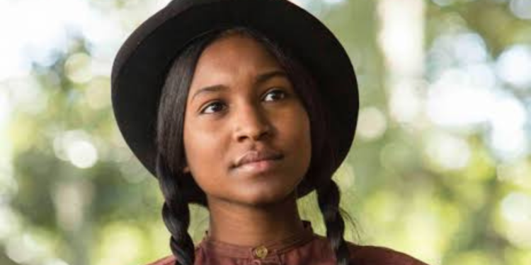 Carlacia Grant in Roots