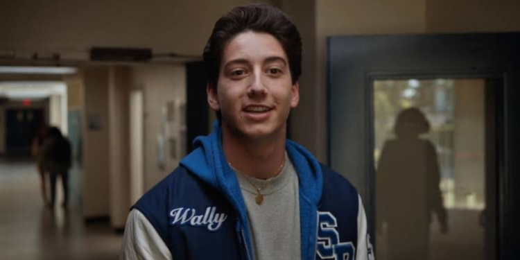 Milo Manheim in School Spirits