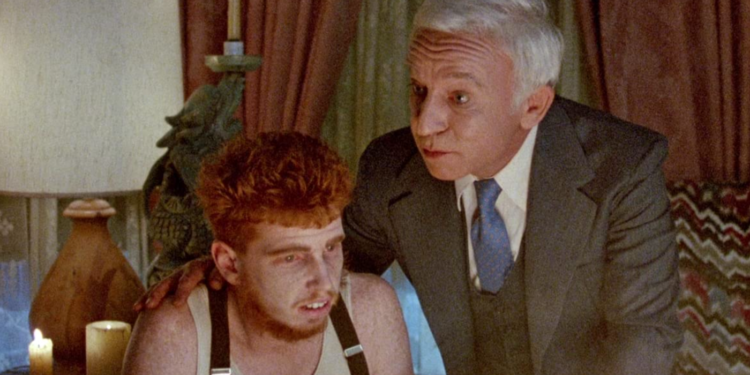 Henry Gibson and Courtney Gains in The 'Burbs (1989)