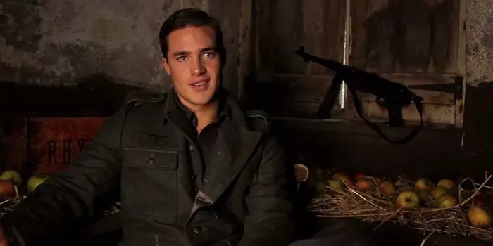 Alexander Dreymon 1